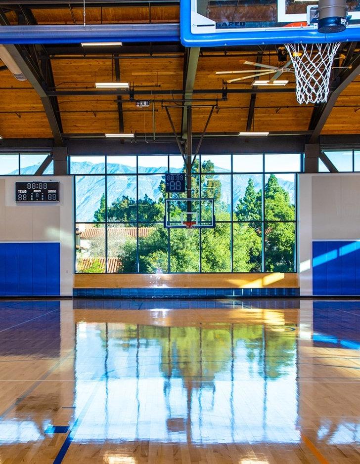 N&N Practice Gymnasium at the Pomona-Pitzer Center for 体育运动, 娱乐, and Wellness